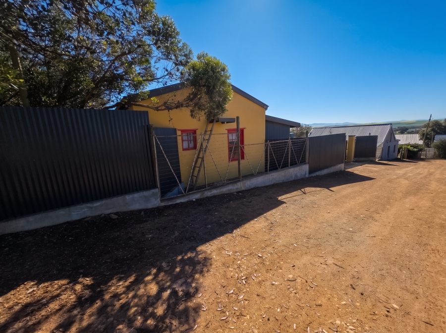 2 Bedroom Property for Sale in Napier Western Cape